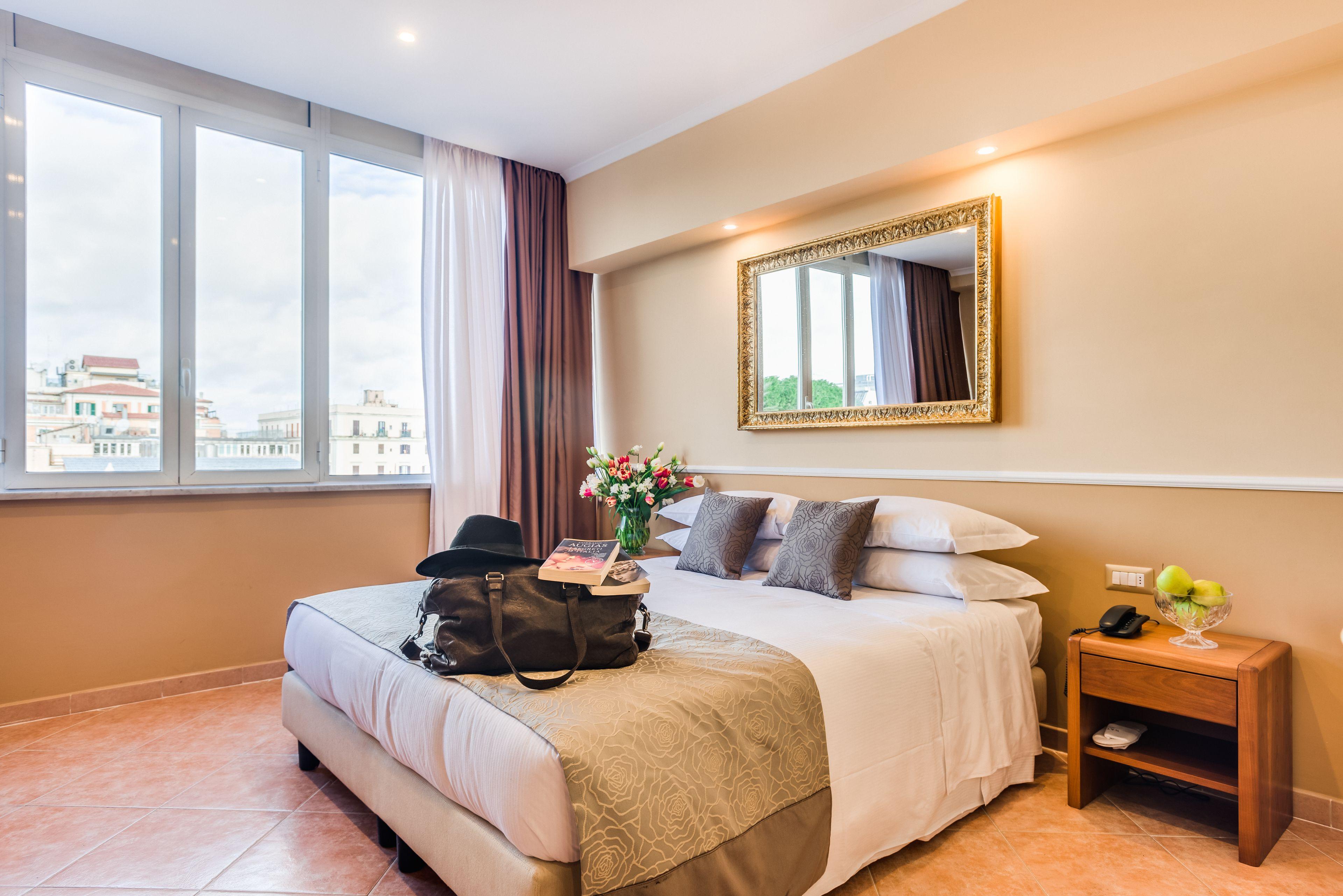 Raeli Hotel Lux — Fotók 1